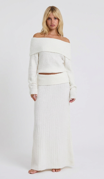 OFF-SHOULDER KNIT SET