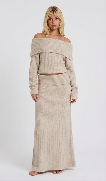 OFF-SHOULDER KNIT SET